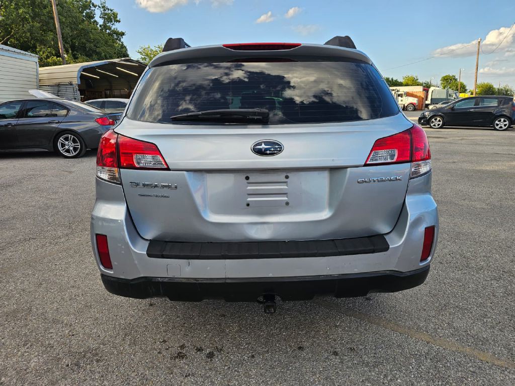 2012 Subaru Outback Image 4