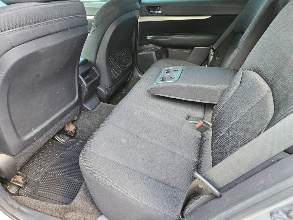 2012 Subaru Outback Image 14