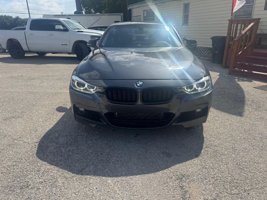 2015 BMW 3 Series Image 1