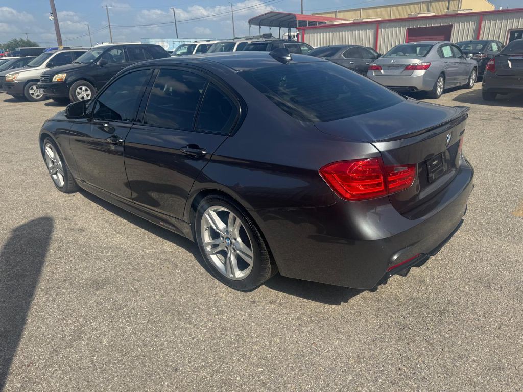 2015 BMW 3 Series Image 4