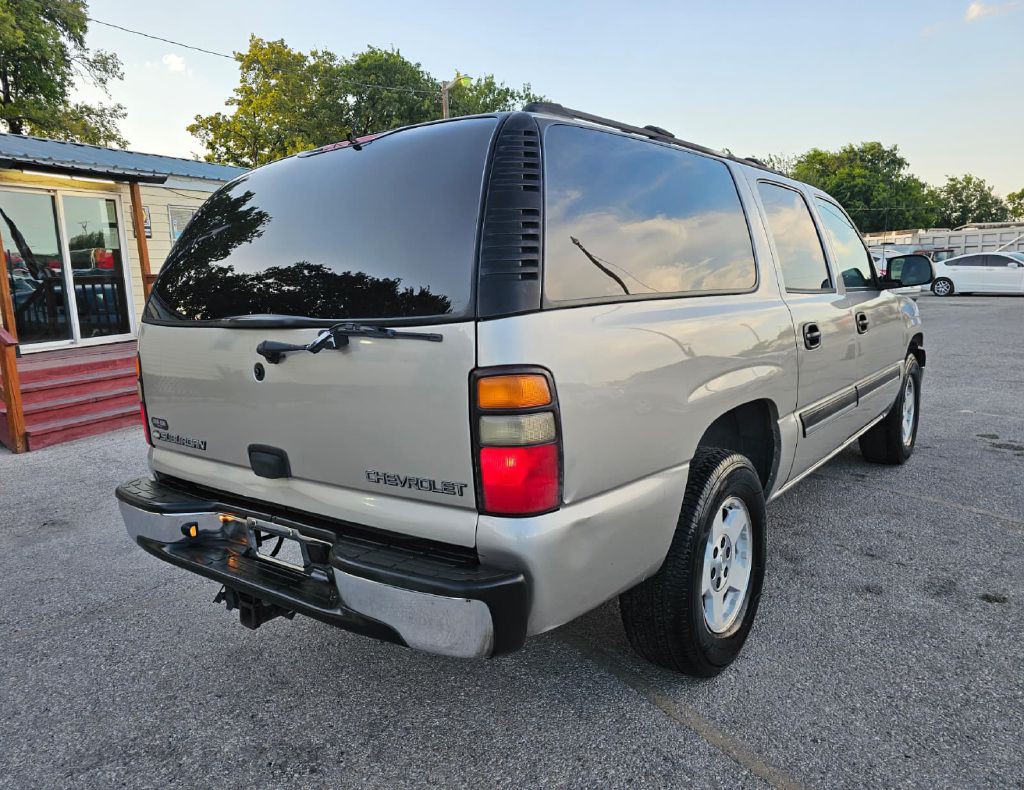 2005 Chevrolet Suburban Image 5