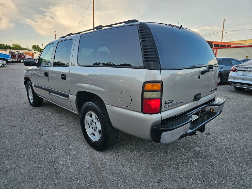 2005 Chevrolet Suburban Image 7