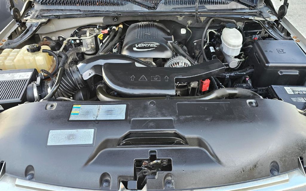 2005 Chevrolet Suburban Image 22