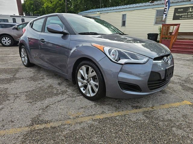 2016 Hyundai Veloster Image 2