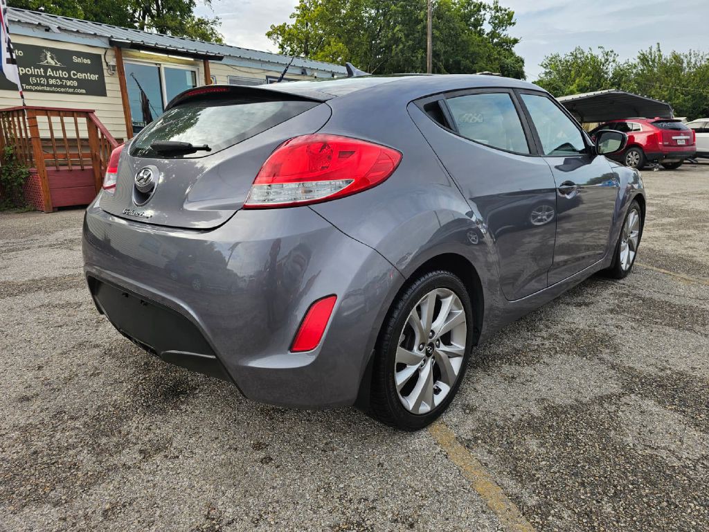 2016 Hyundai Veloster Image 5