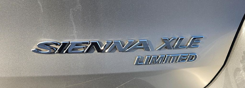 2005 Toyota Sienna Image 18