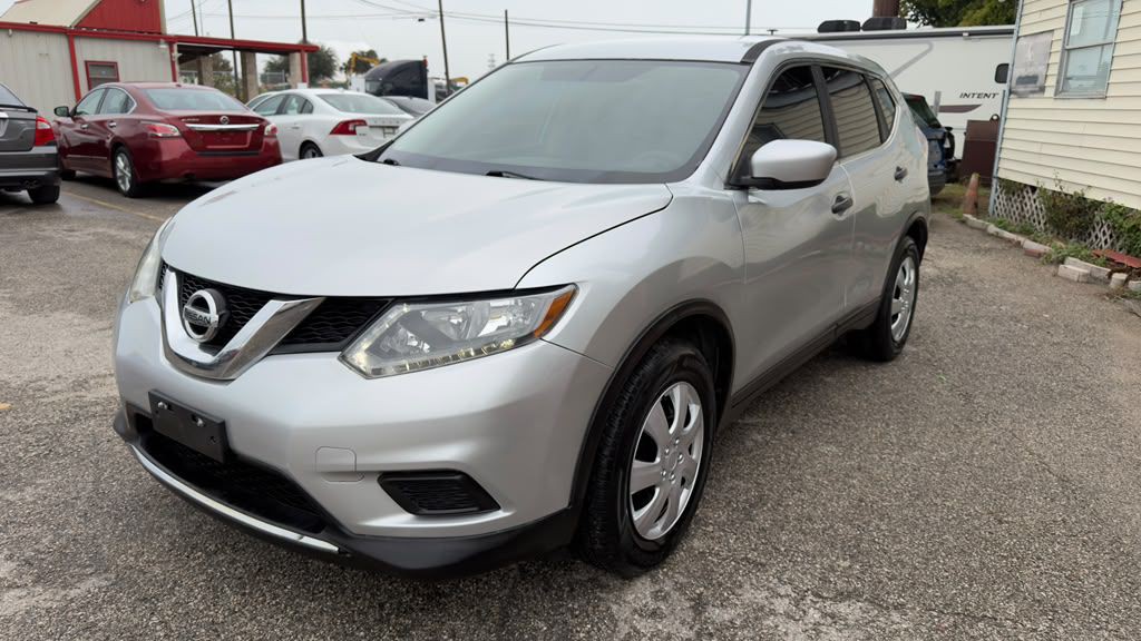 2016 Nissan Rogue Image 2