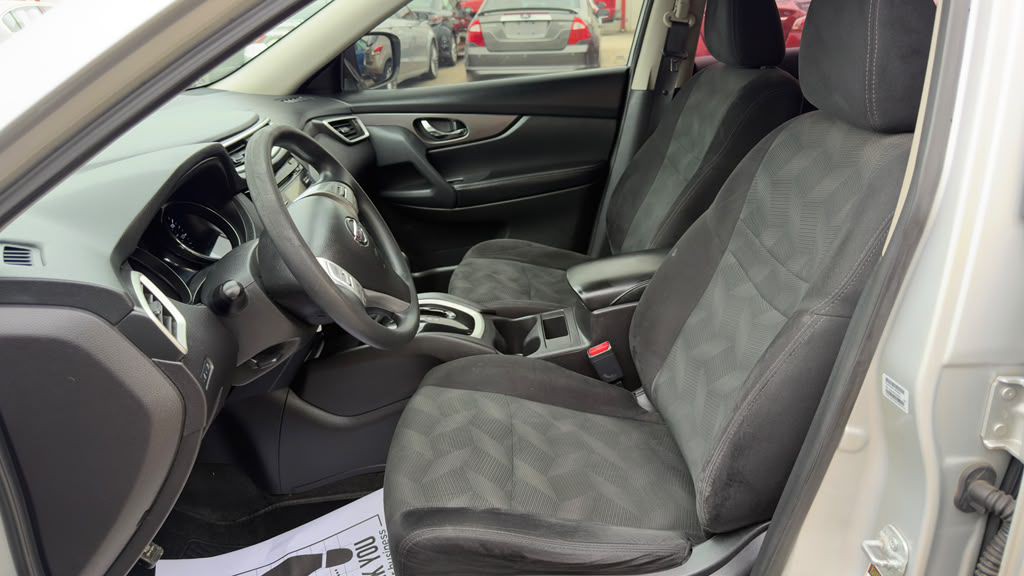 2016 Nissan Rogue Image 9
