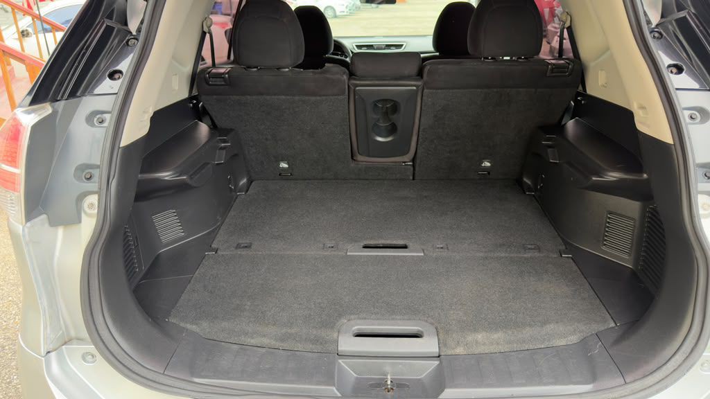 2016 Nissan Rogue Image 16