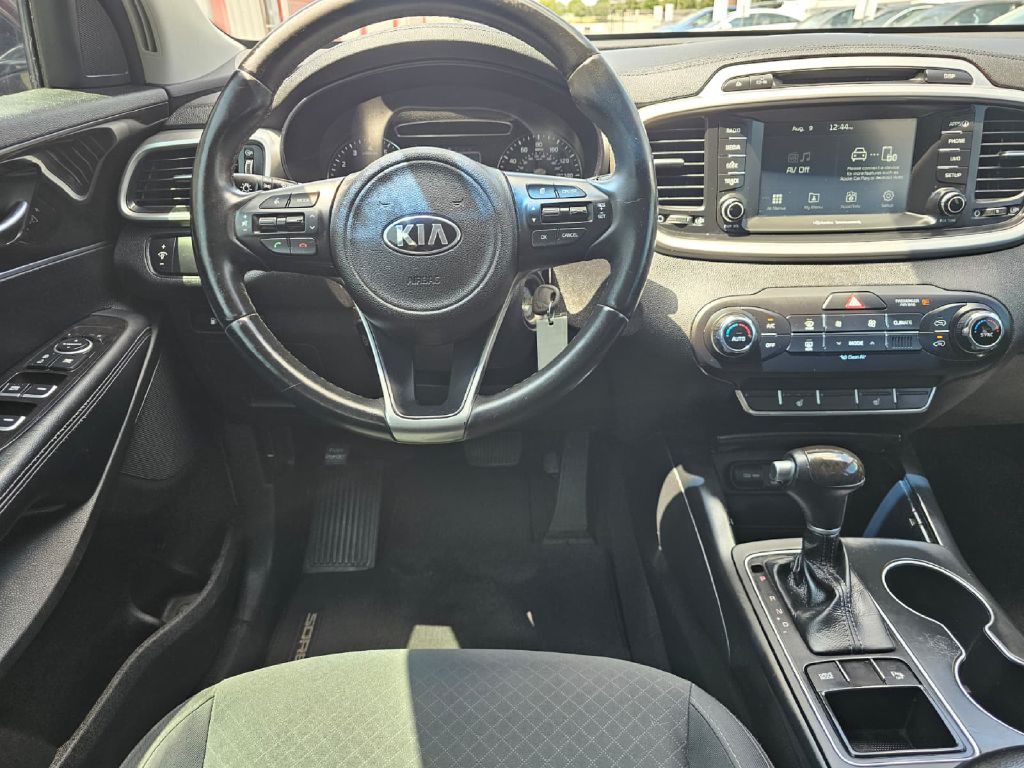 2018 Kia Sorento Image 8