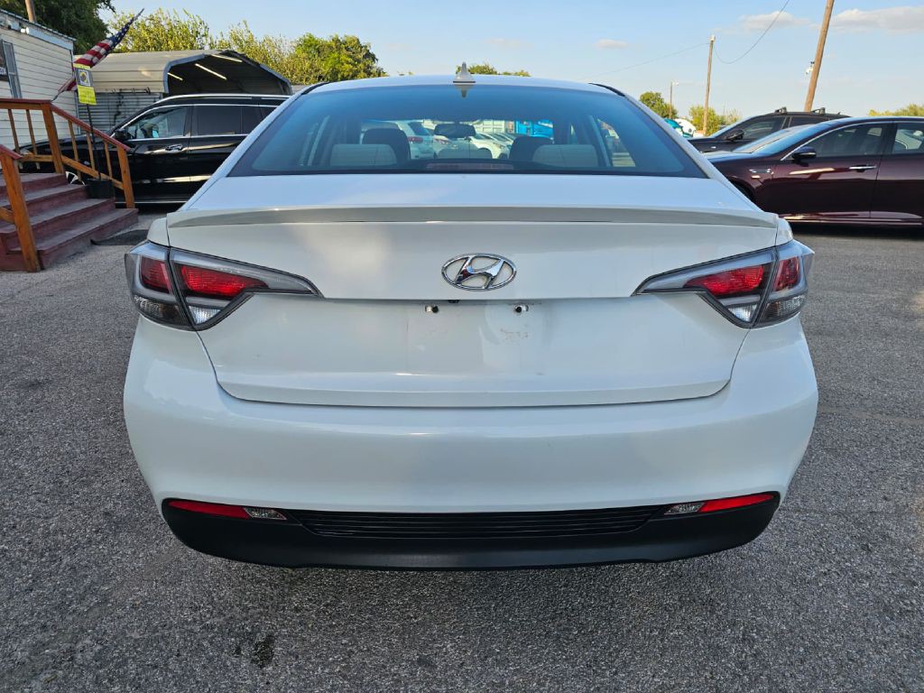 2017 Hyundai Sonata Image 4