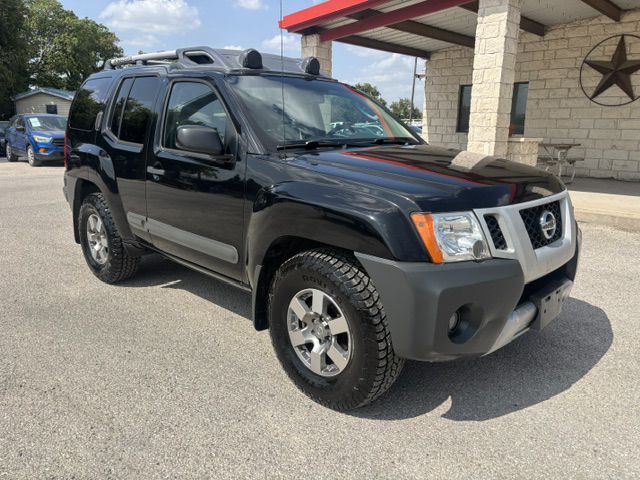 2011 Nissan Xterra Image 2