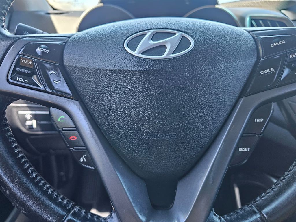 2014 Hyundai Veloster Image 9