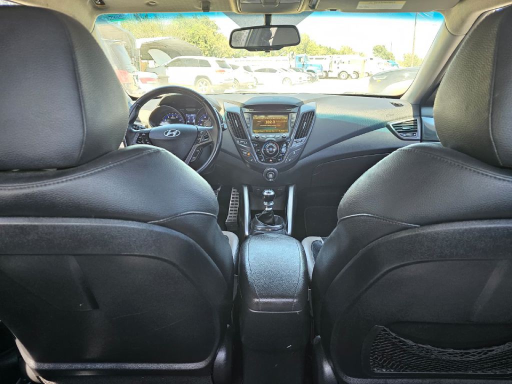 2014 Hyundai Veloster Image 10