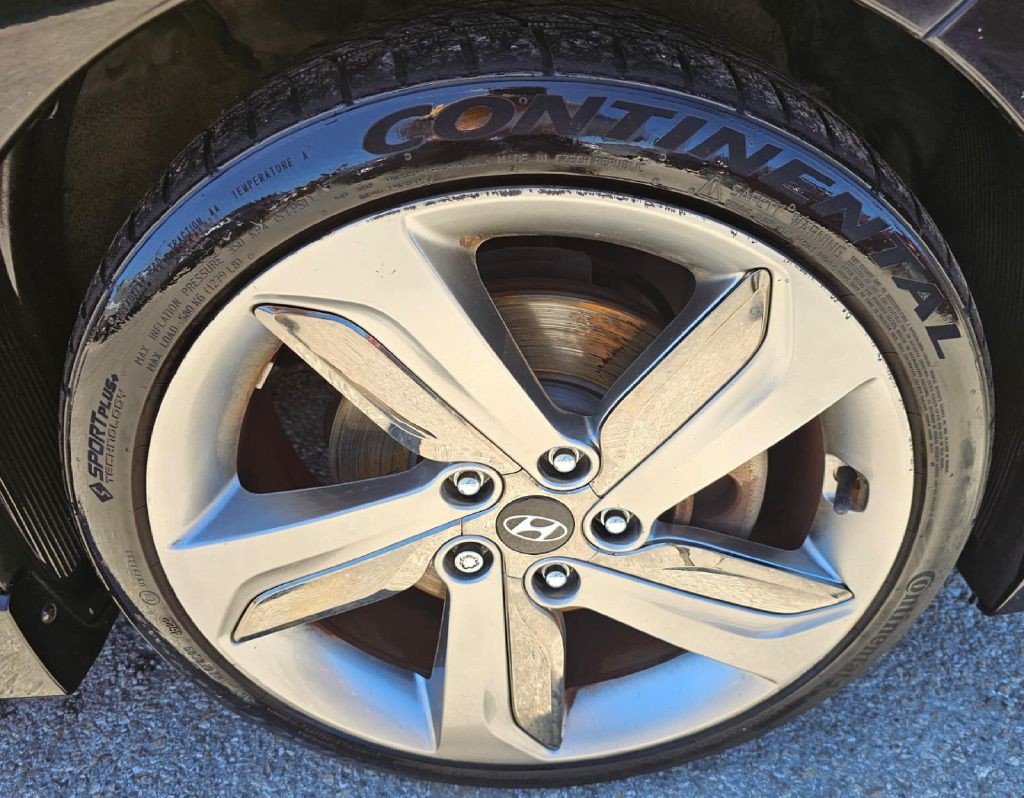 2014 Hyundai Veloster Image 12