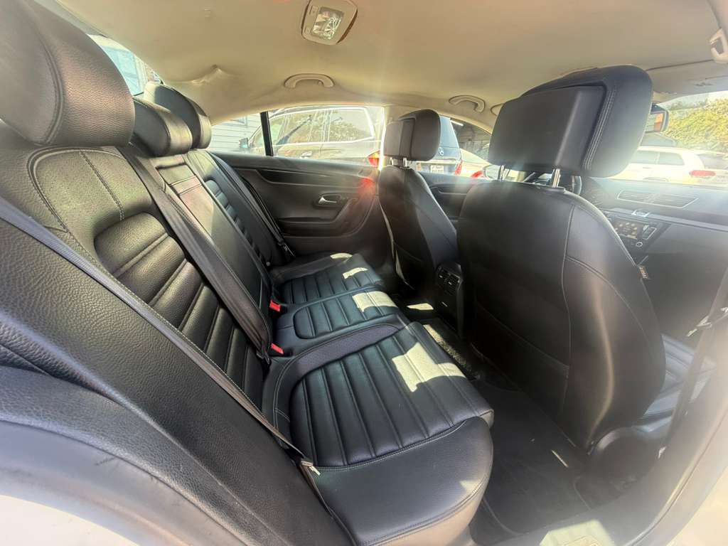 2013 Volkswagen CC Image 15