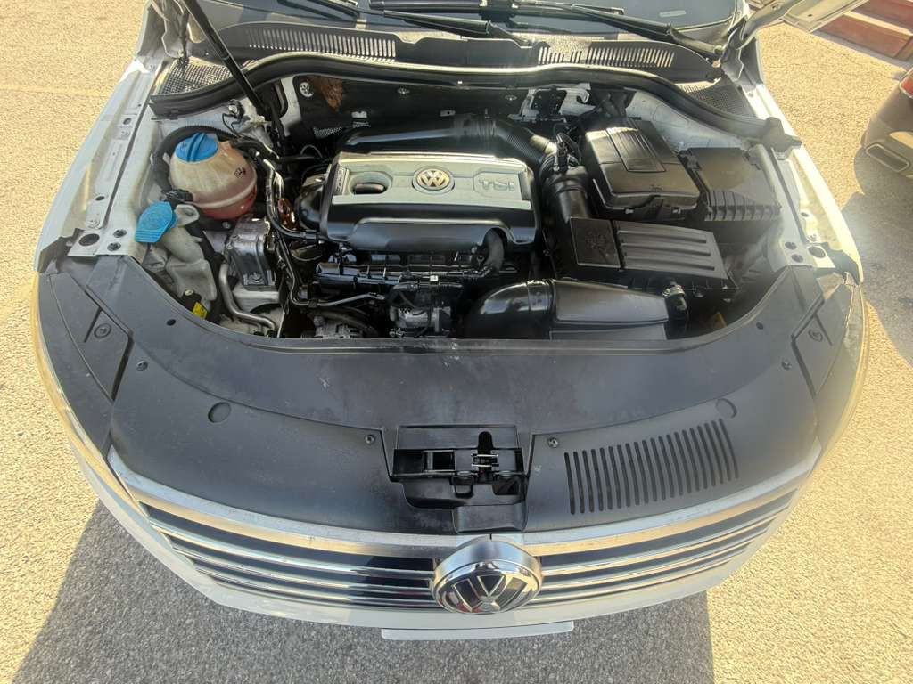 2013 Volkswagen CC Image 17