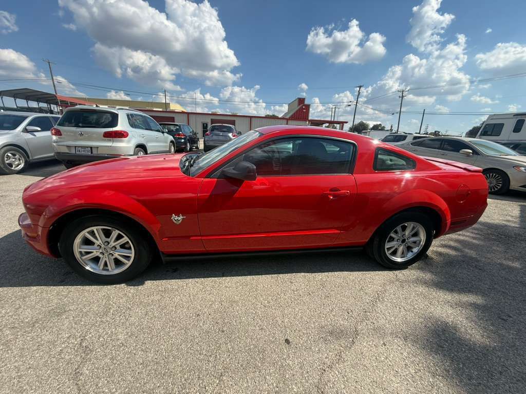 2009 Ford Mustang Image 8