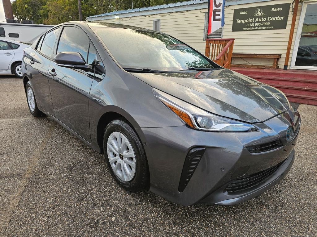2019 Toyota Prius Image 2