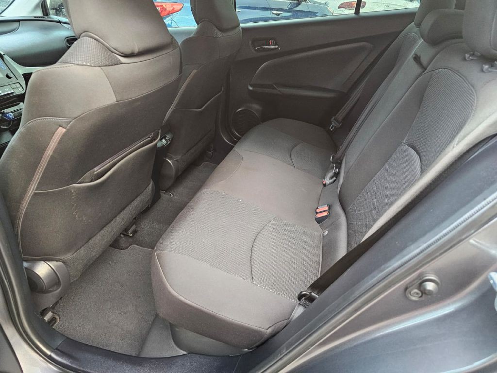 2019 Toyota Prius Image 10