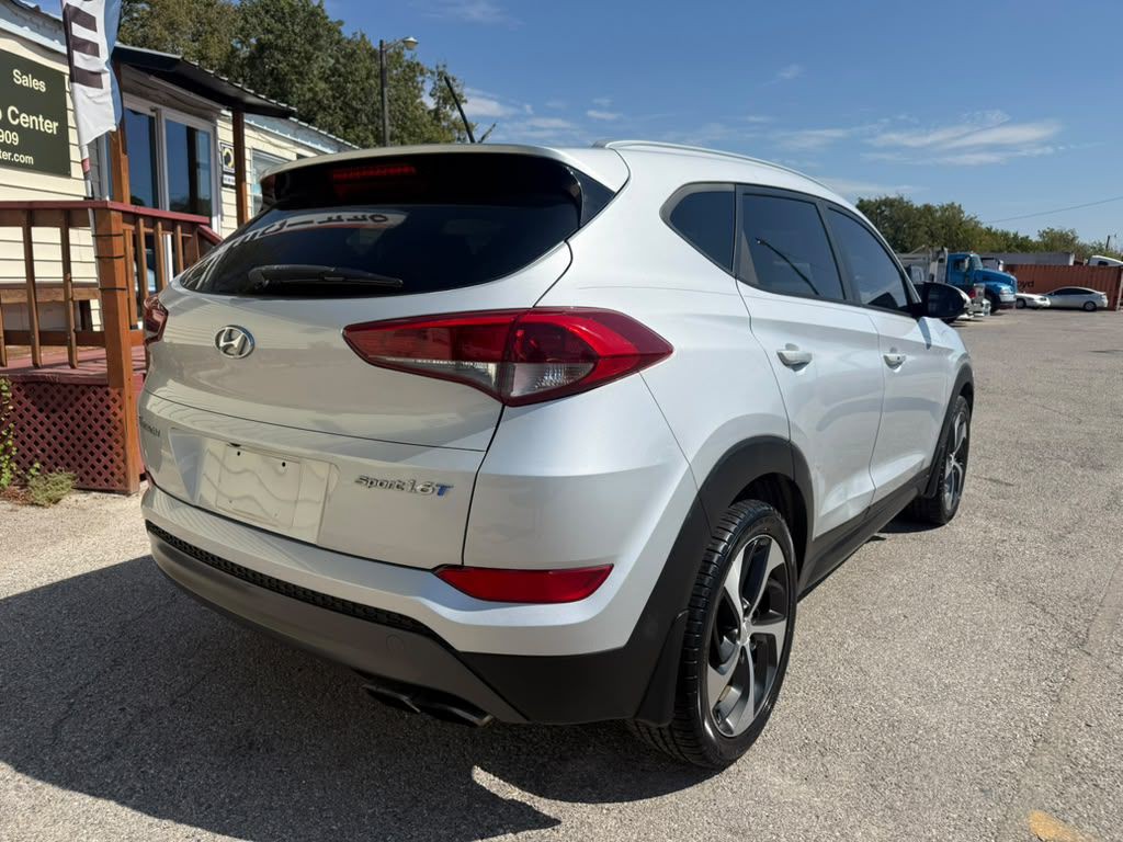 2016 Hyundai Tucson Image 6
