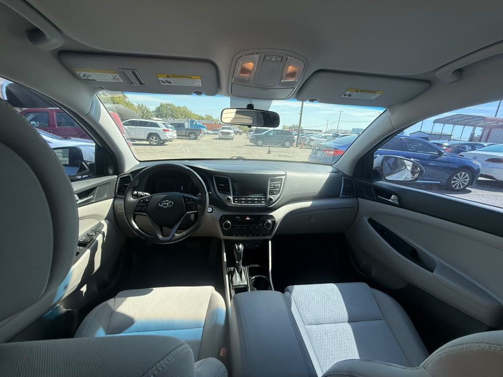 2016 Hyundai Tucson Image 9