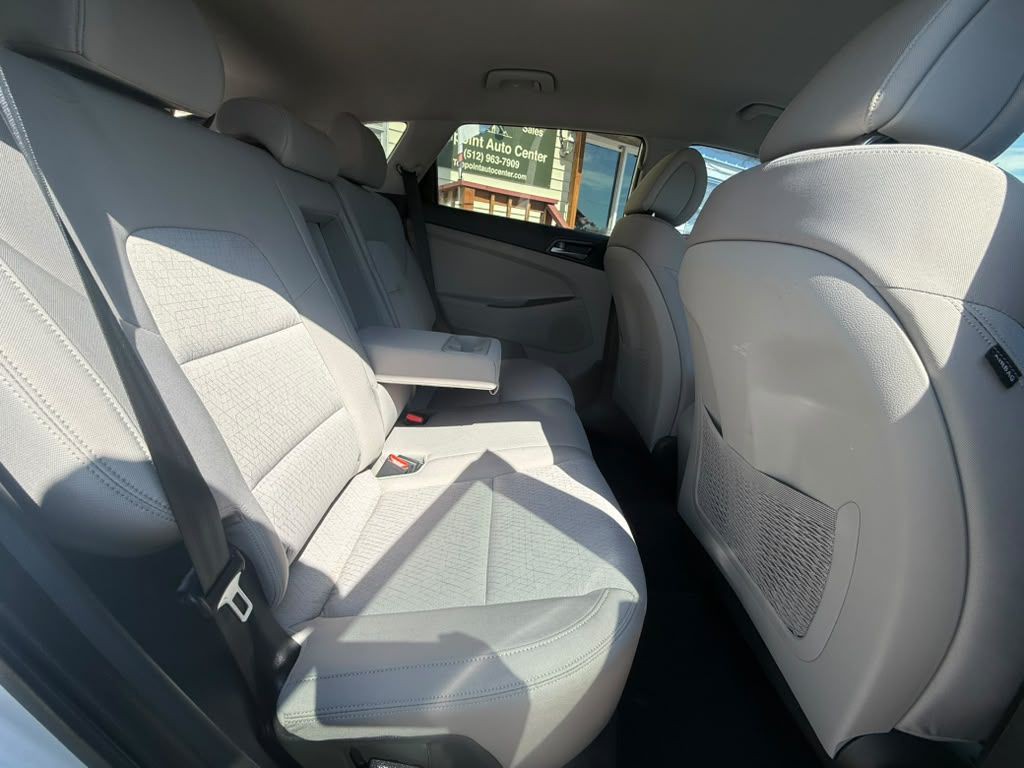 2016 Hyundai Tucson Image 16