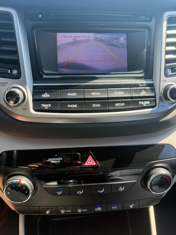 2016 Hyundai Tucson Image 17