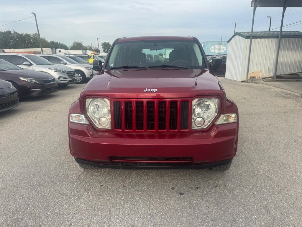 2012 Jeep Liberty Image 1
