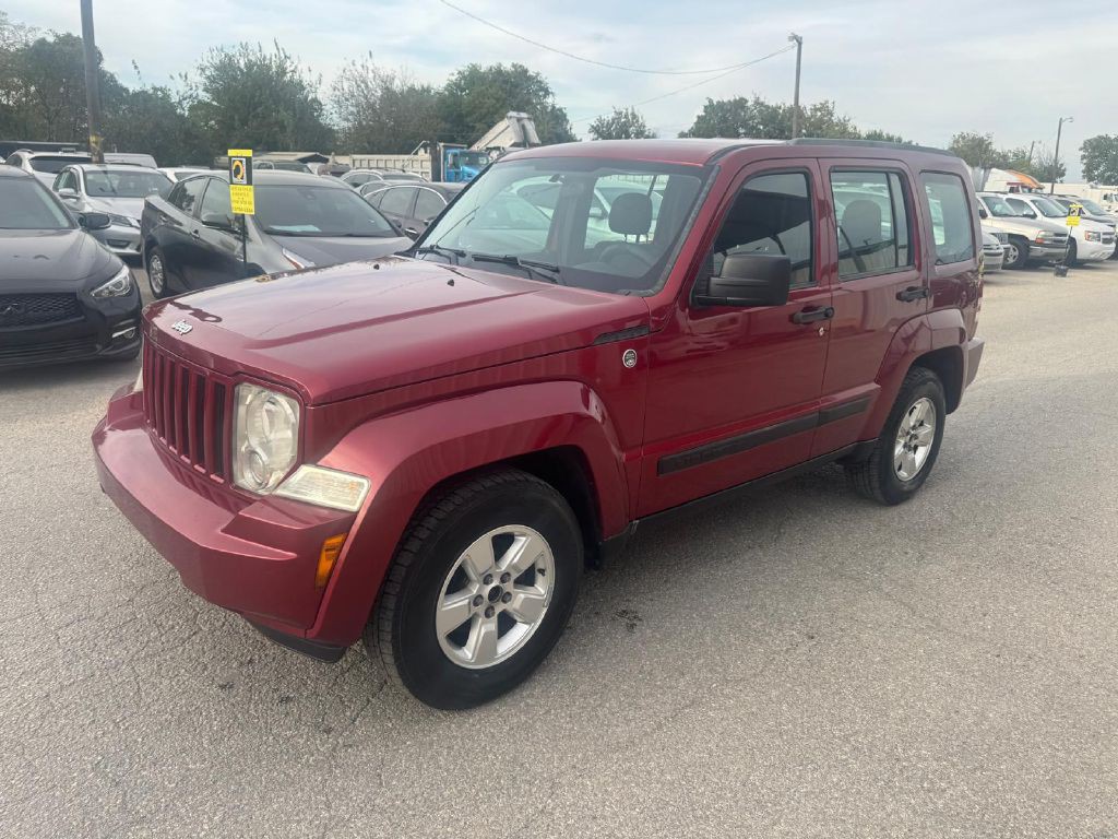 2012 Jeep Liberty Image 2