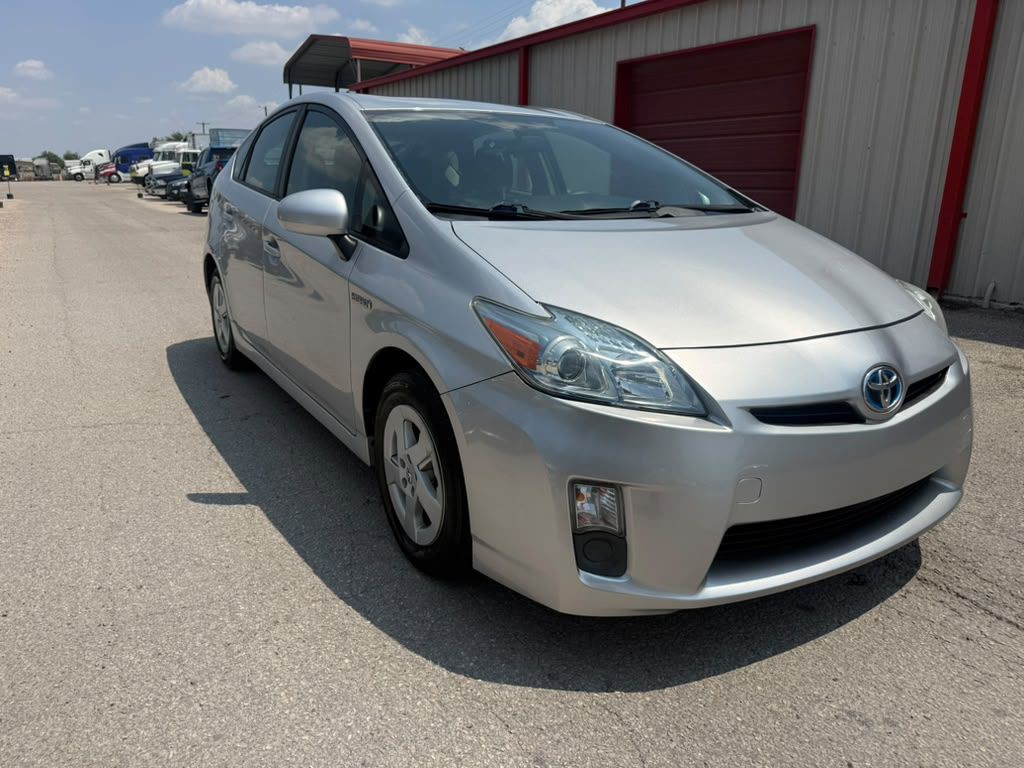 2010 Toyota Prius Image 2