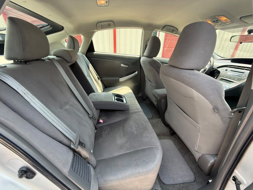 2010 Toyota Prius Image 15