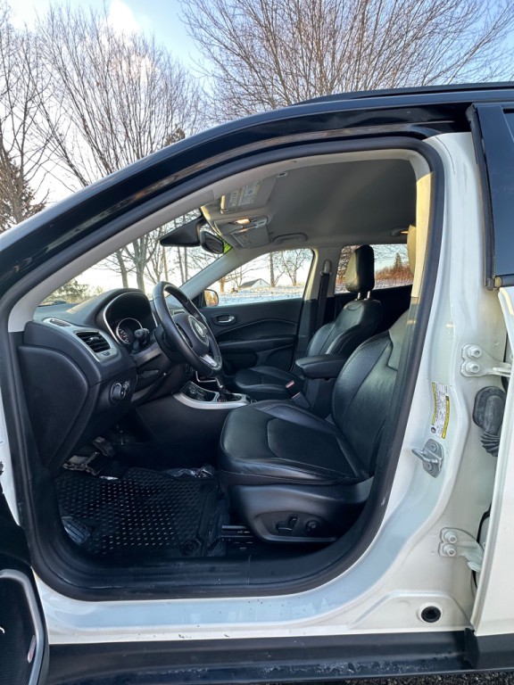 2019 Jeep Compass Image 15