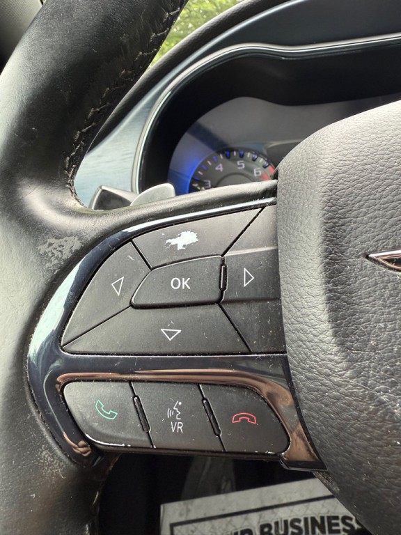 2015 Chrysler 200 Image 7