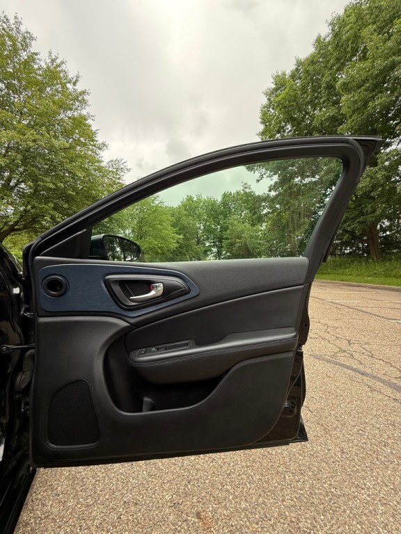 2015 Chrysler 200 Image 20