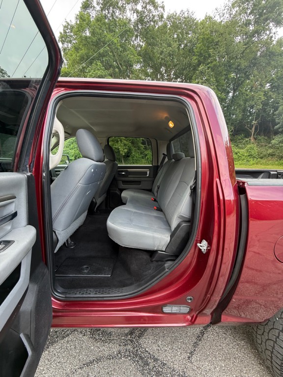 2017 RAM 1500 Image 12