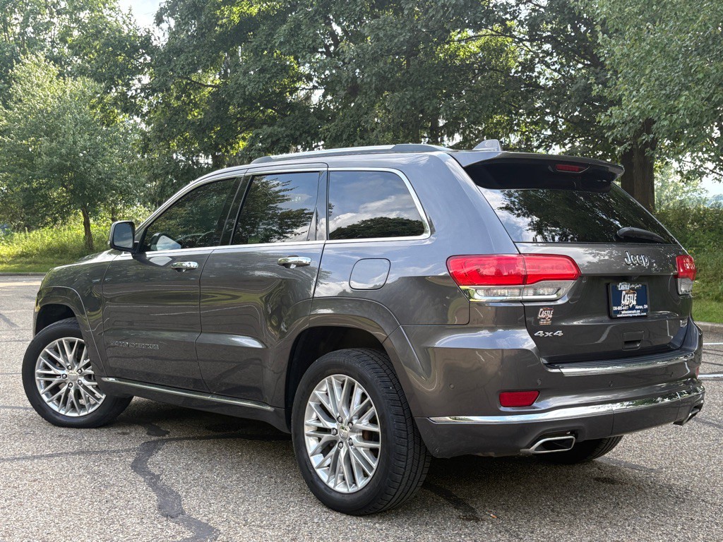 2017 Jeep Grand Cherokee Image 4