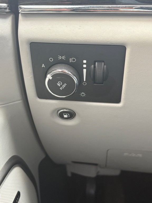 2017 Jeep Grand Cherokee Image 12