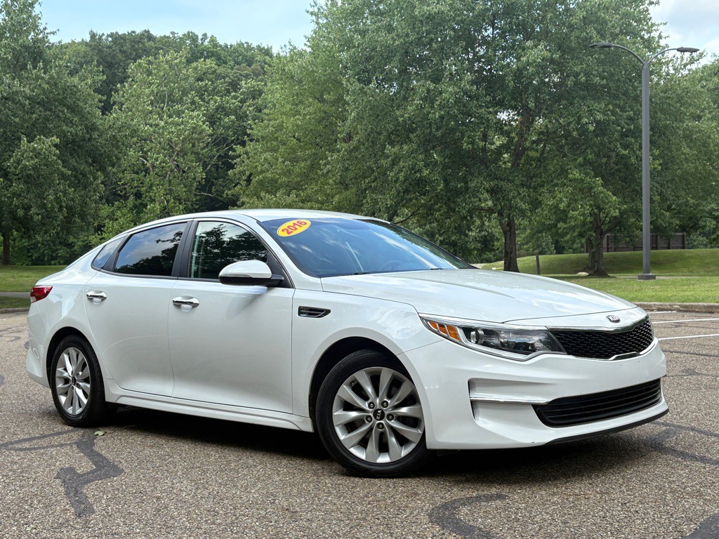2016 Kia Optima Image 2