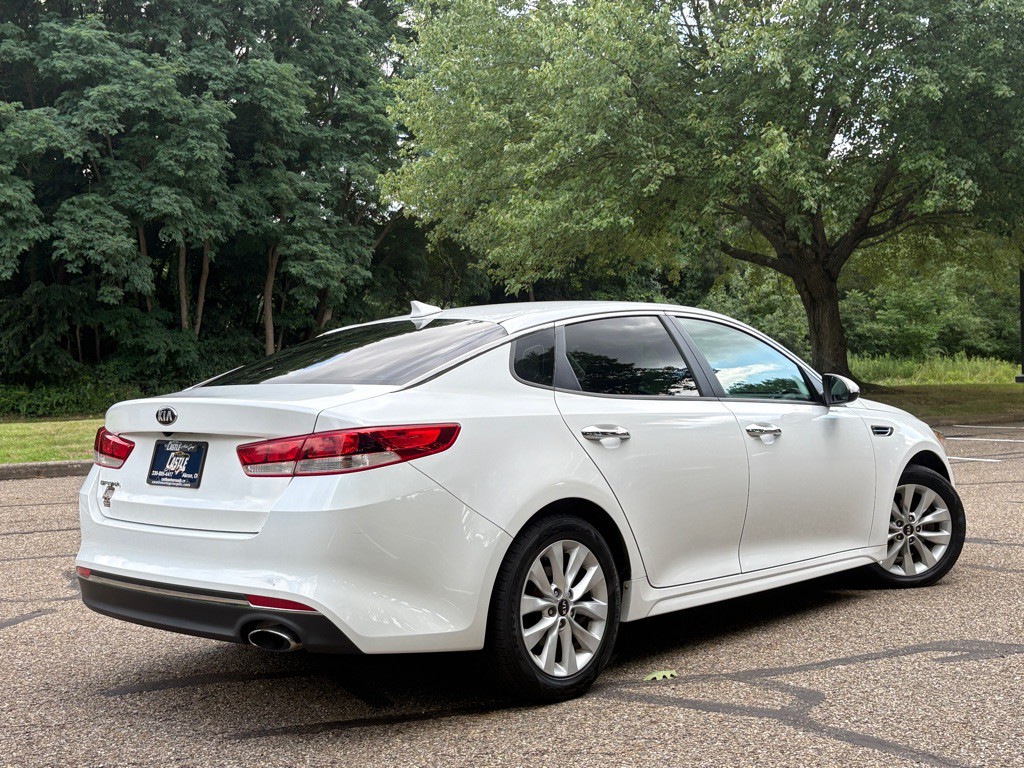 2016 Kia Optima Image 3
