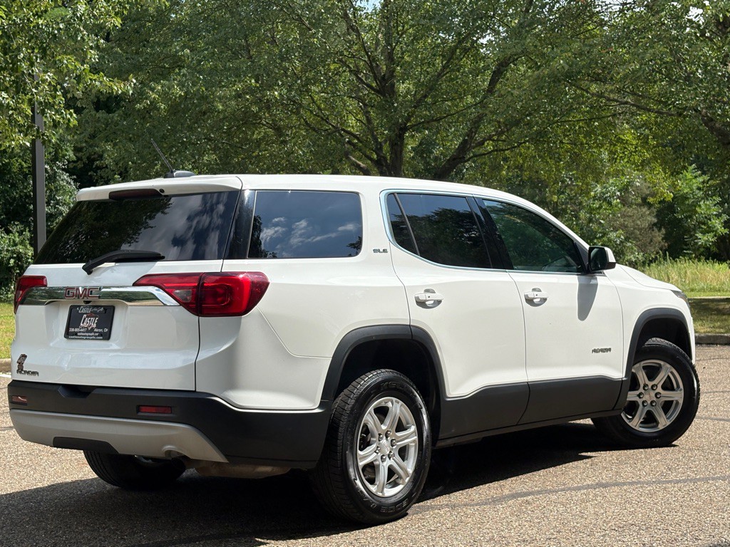 2018 GMC Acadia Image 3
