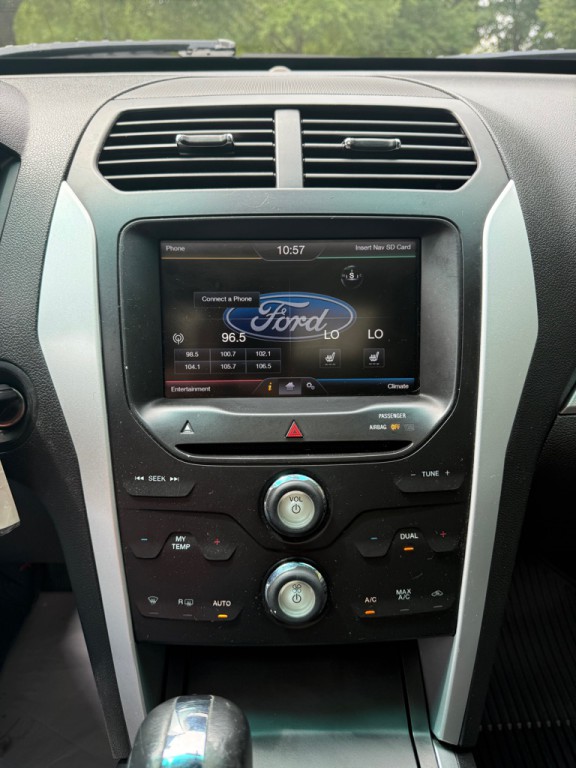 2015 Ford Explorer Image 11