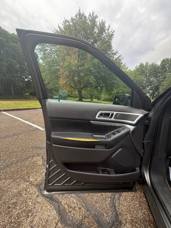 2015 Ford Explorer Image 19