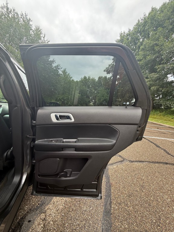 2015 Ford Explorer Image 23