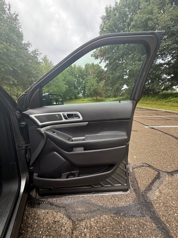 2015 Ford Explorer Image 25