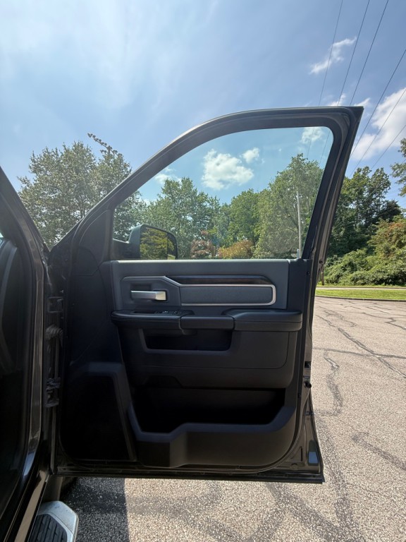 2022 RAM 2500 Image 23