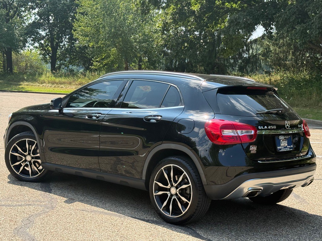 2016 Mercedes-Benz GLA-Class Image 4