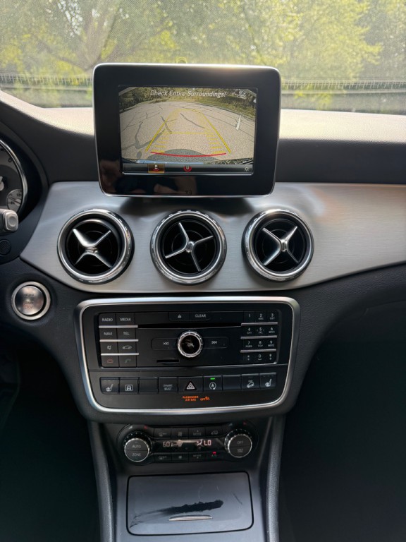 2016 Mercedes-Benz GLA-Class Image 9