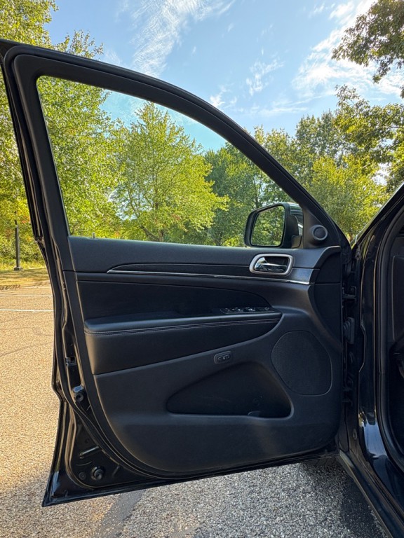 2016 Jeep Grand Cherokee Image 17