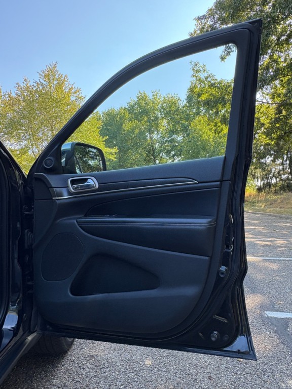 2016 Jeep Grand Cherokee Image 21